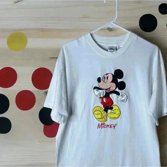 The Disney Store Rare Vintage Embroidered Mickey Mouse Tee Great Condition - Picture 3 of 4